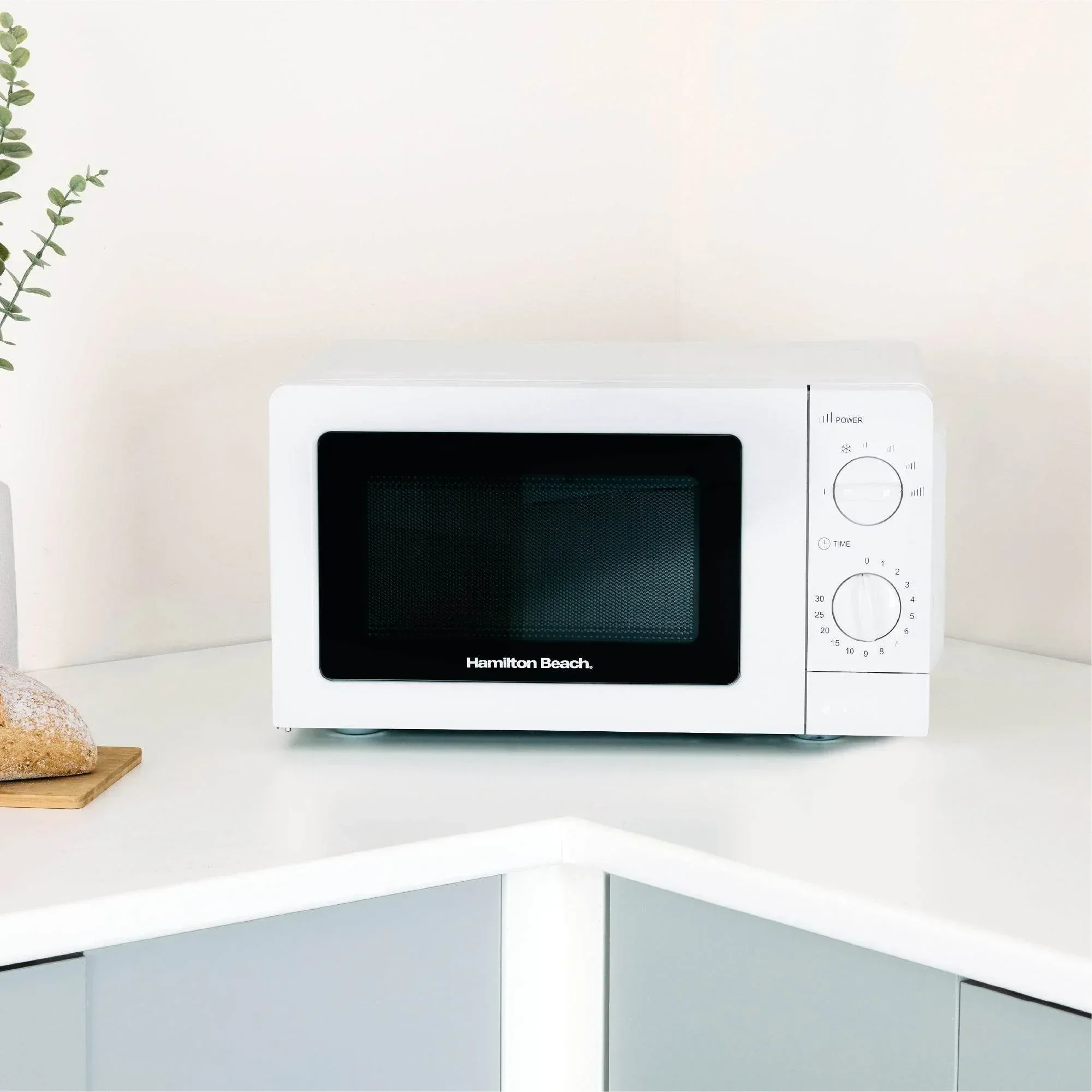 Hamilton Beach 20L Standard Microwave - White - Image 5