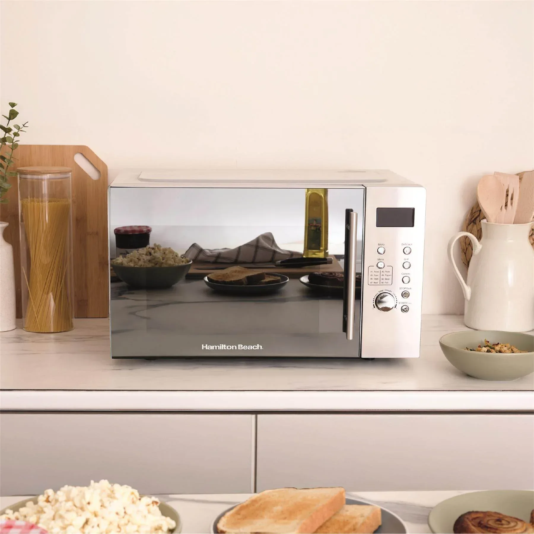 Hamilton Beach 30L Combination Microwave with Grill - Image 4