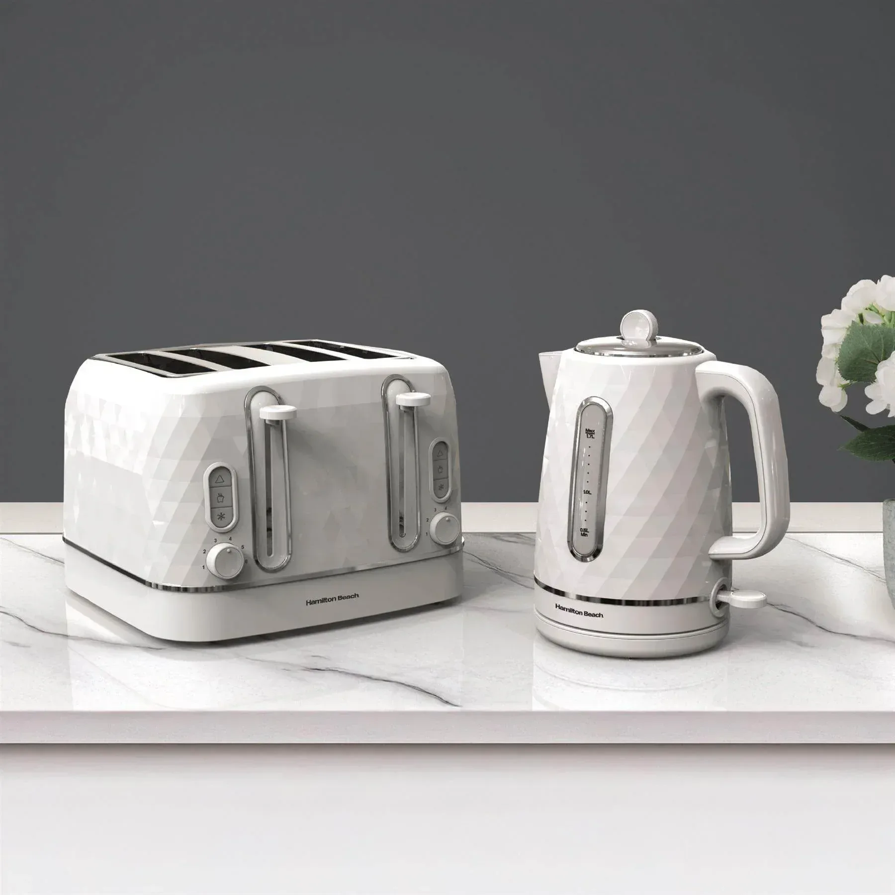 Hamilton Beach Diamond 4 Slice Toaster - White - Image 5