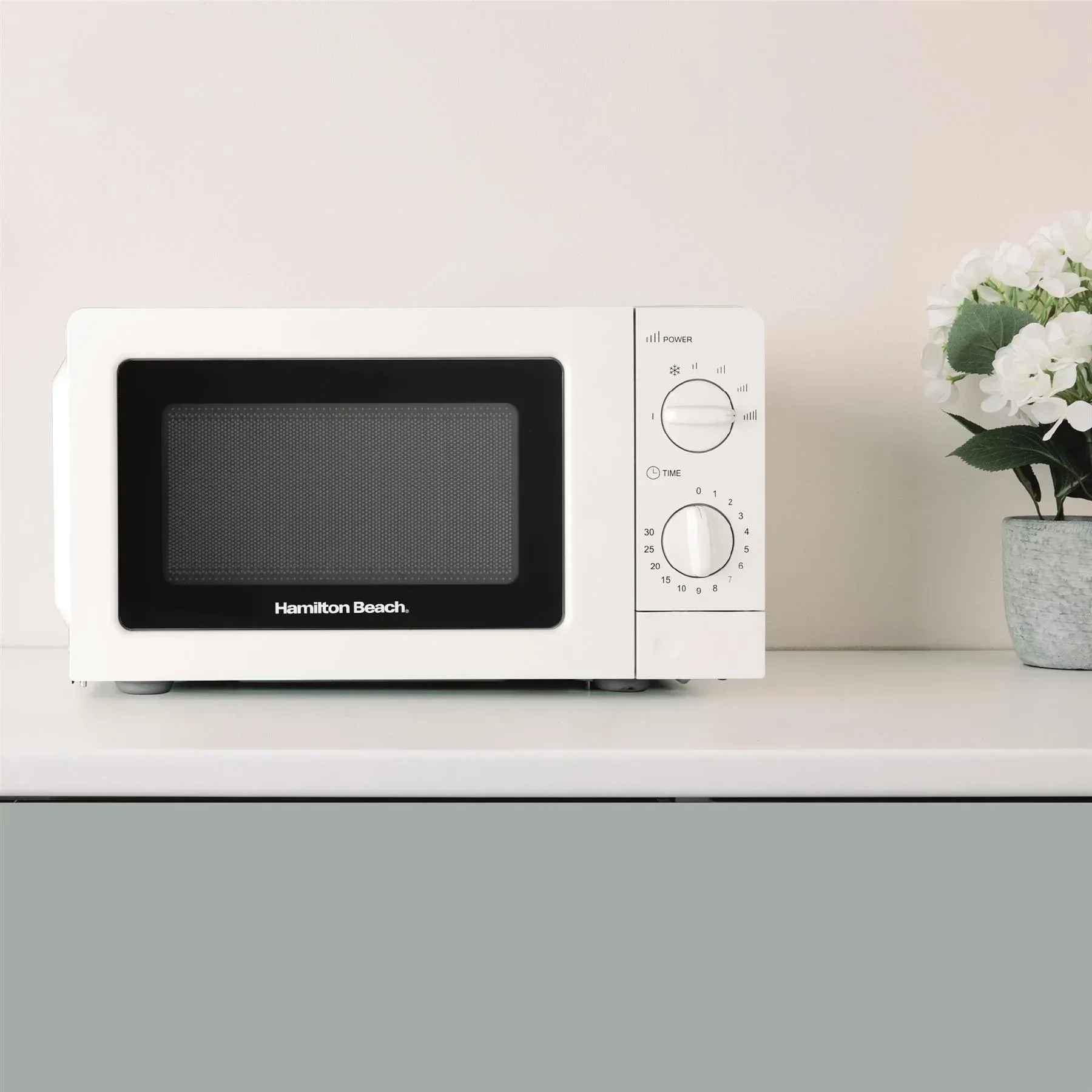 Hamilton Beach Diamond Kettle, Toaster & 20L Standard Microwave Set - White - Image 4