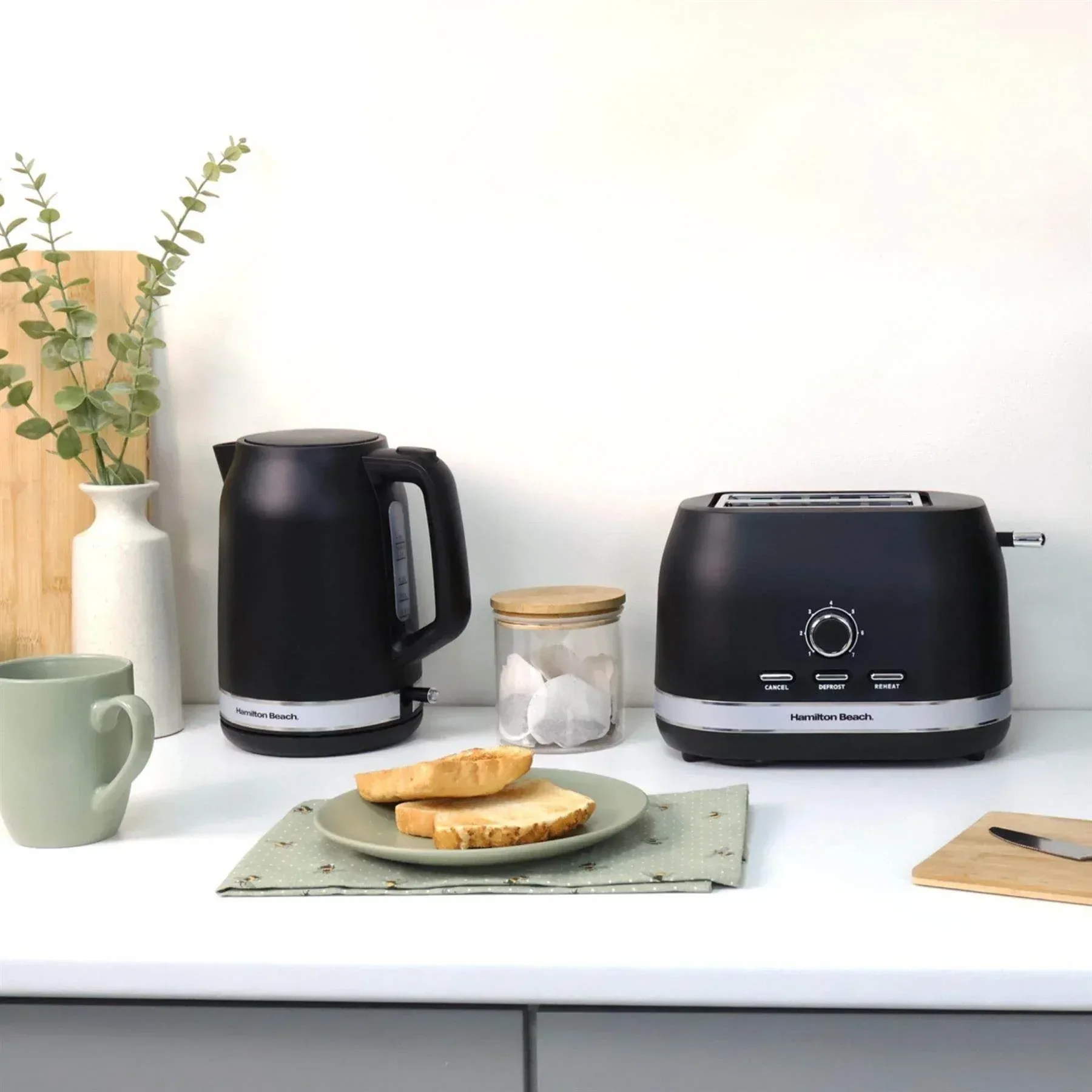 Hamilton Beach Ella 1.7L Kettle - Matte Black - Image 3
