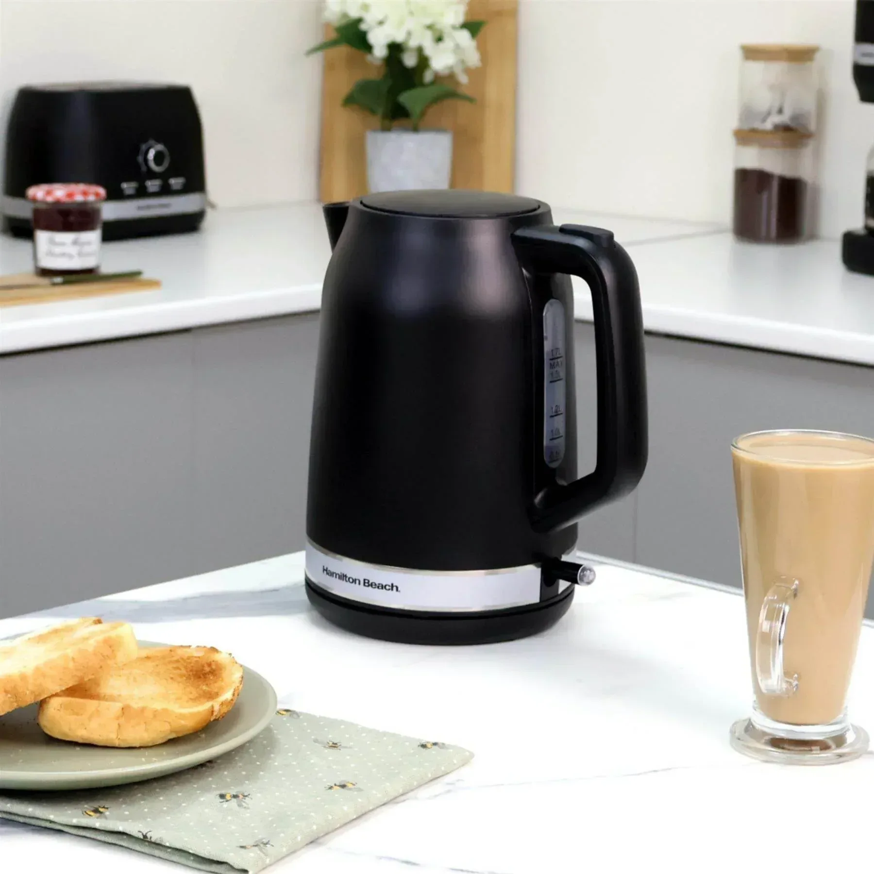 Hamilton Beach Ella Kettle & Toaster Set - Matte Black - Image 3