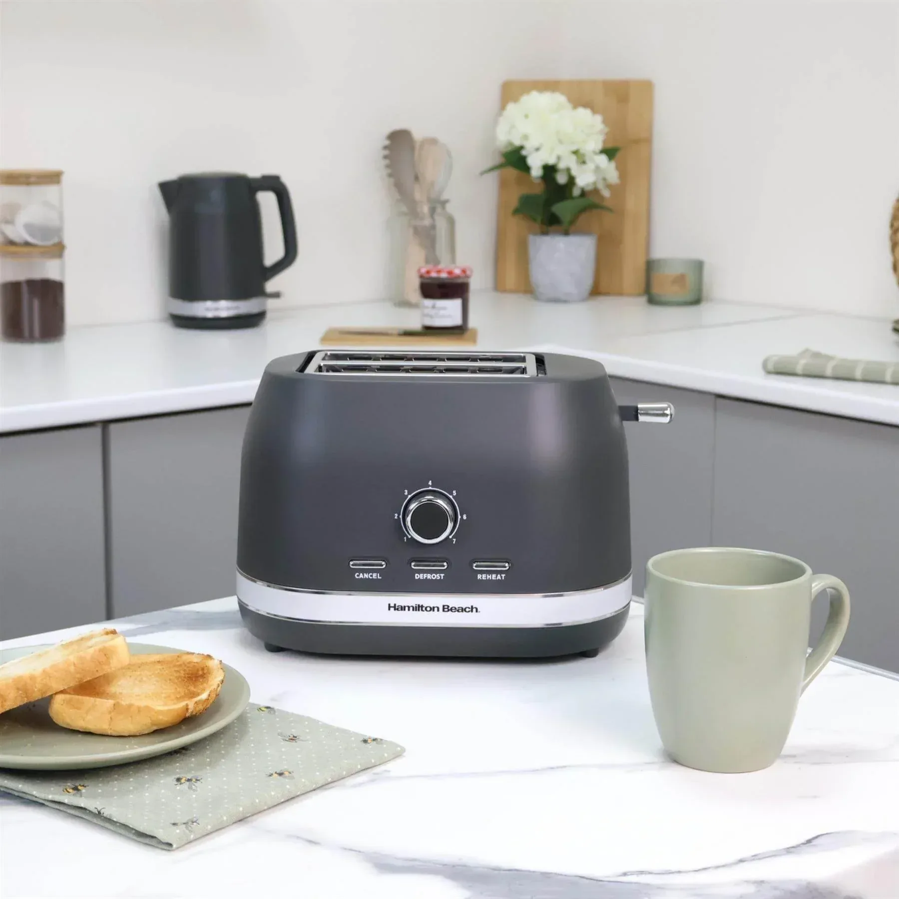 Hamilton Beach Ella Kettle & Toaster Set - Matte Charcoal - Image 4