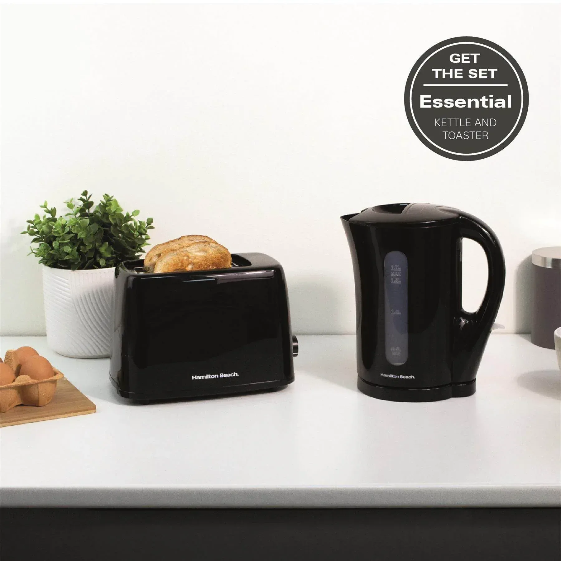 Hamilton Beach Essential 1.7L Plastic Kettle - Black - Image 9