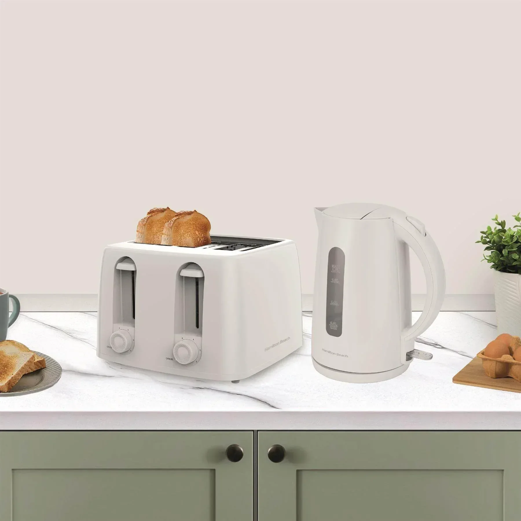 Hamilton Beach Essentials Rapid Boil Kettle & 4 Slice Toaster Set - White - Image 10