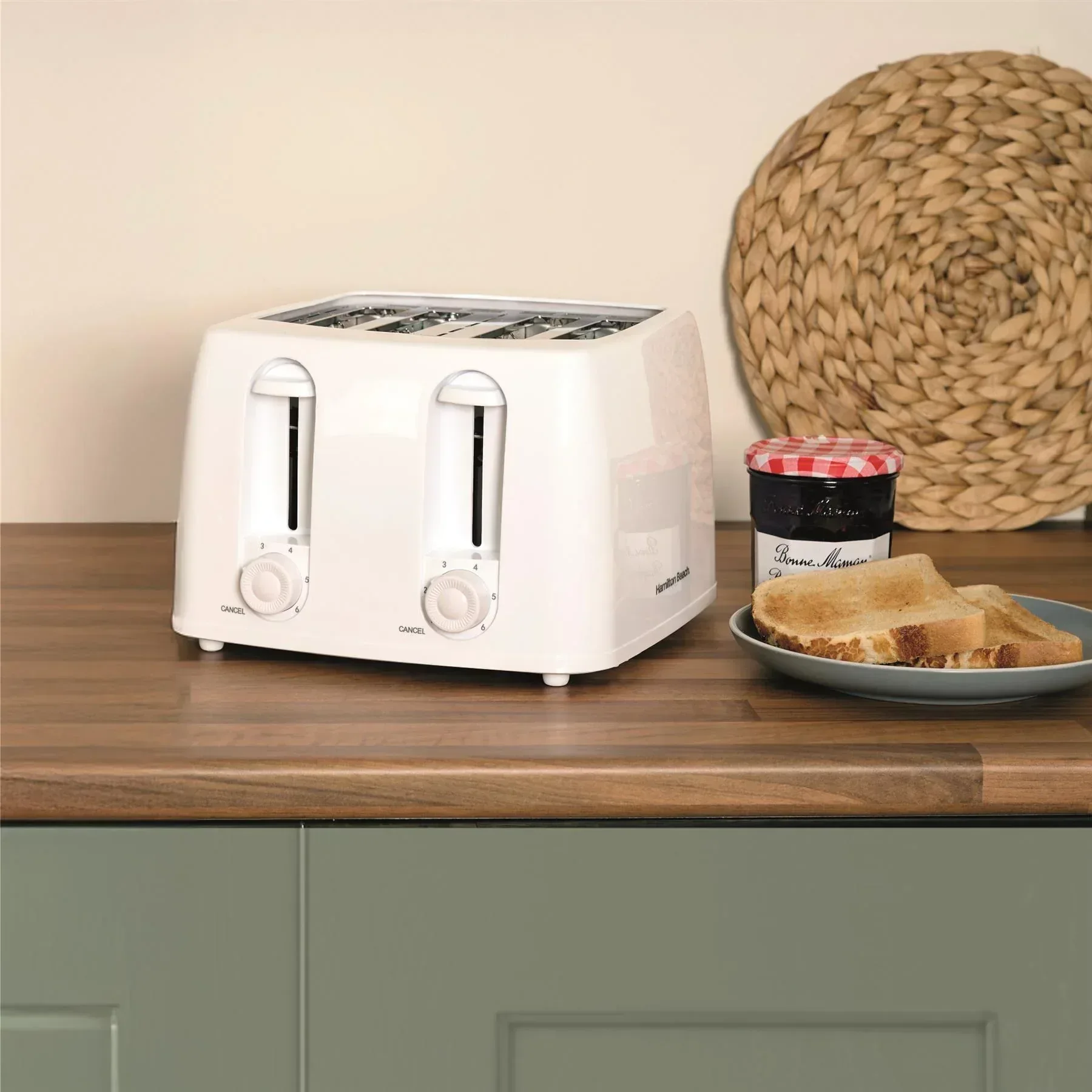Hamilton Beach Essentials Kettle, 4 Slice Toaster & 20L Stainless Steel Cavity Microwave Set - White - Image 3
