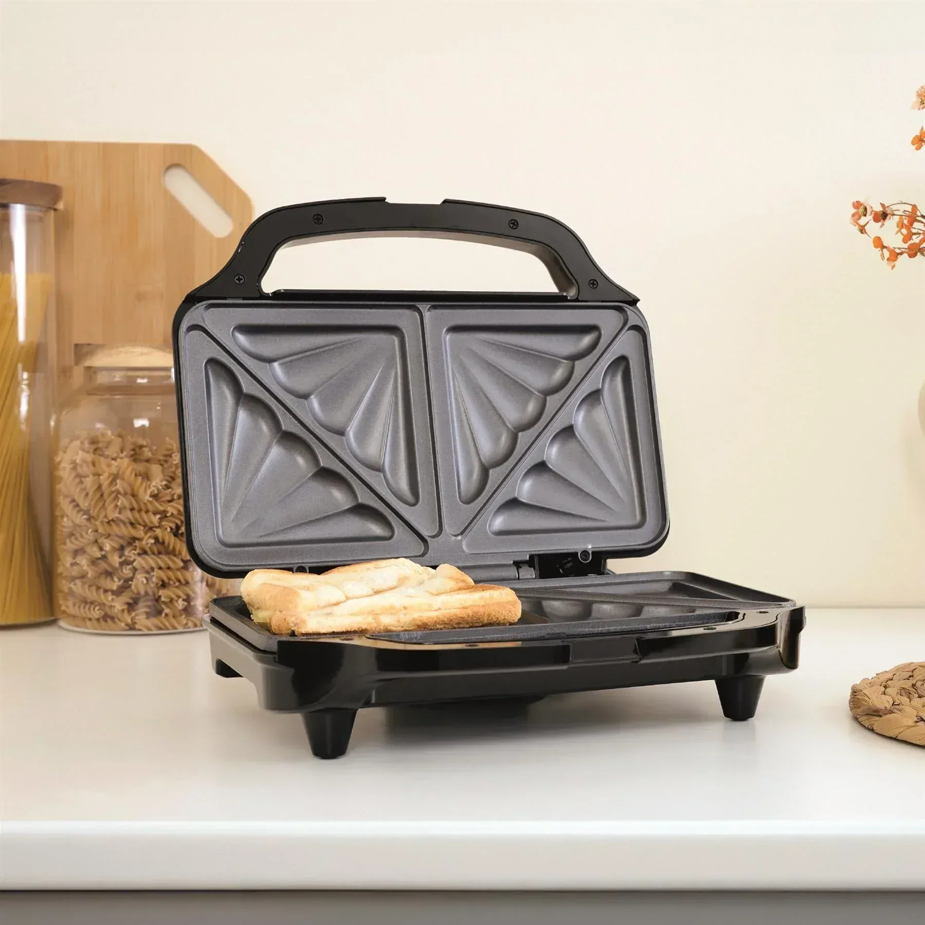 Hamilton Beach Essentials Kettle, 4 Slice Toaster & Deep Fill Sandwich Toaster Set - Black - Image 6