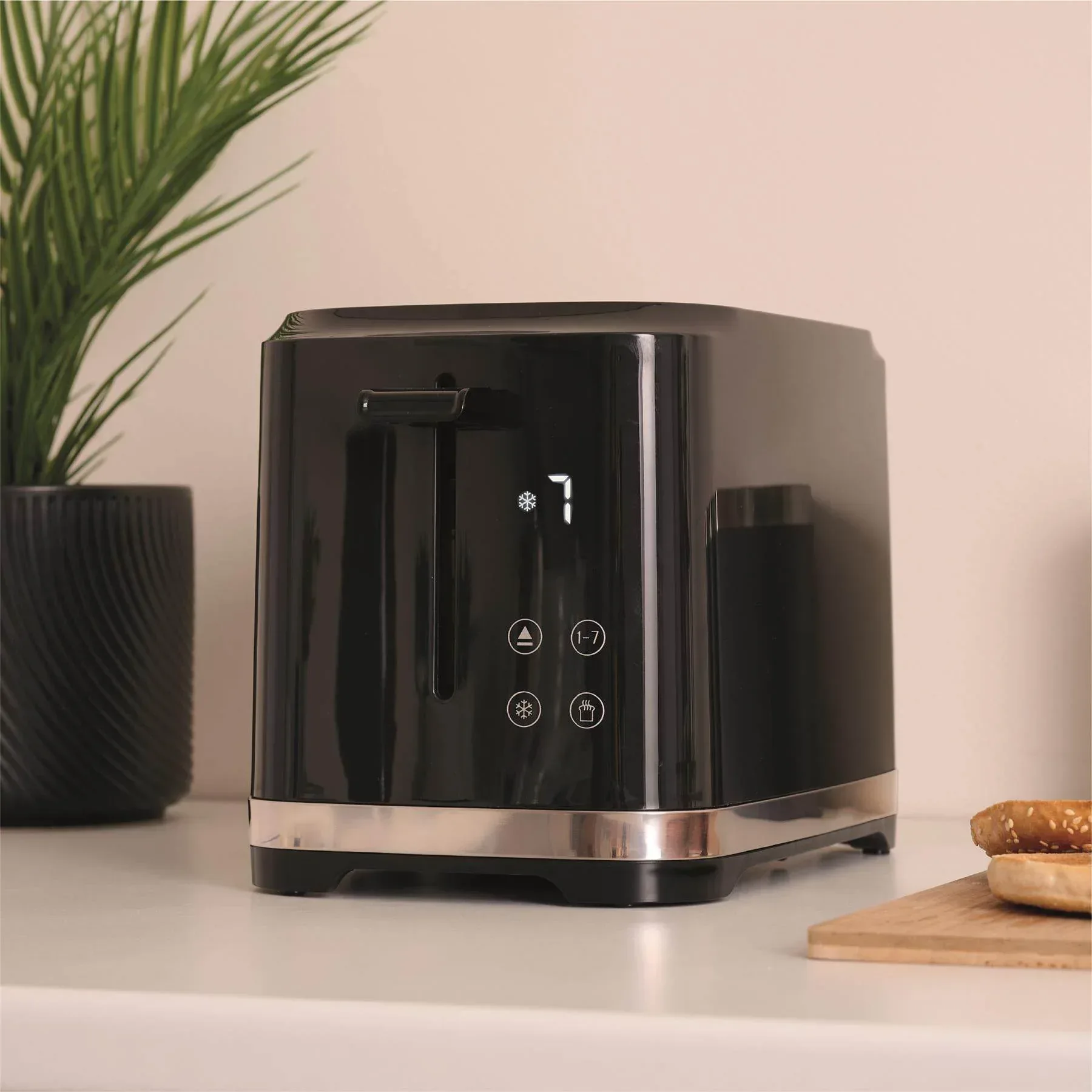 Hamilton Beach FlexiControl 2 Slice Digital Control Toaster - Image 3