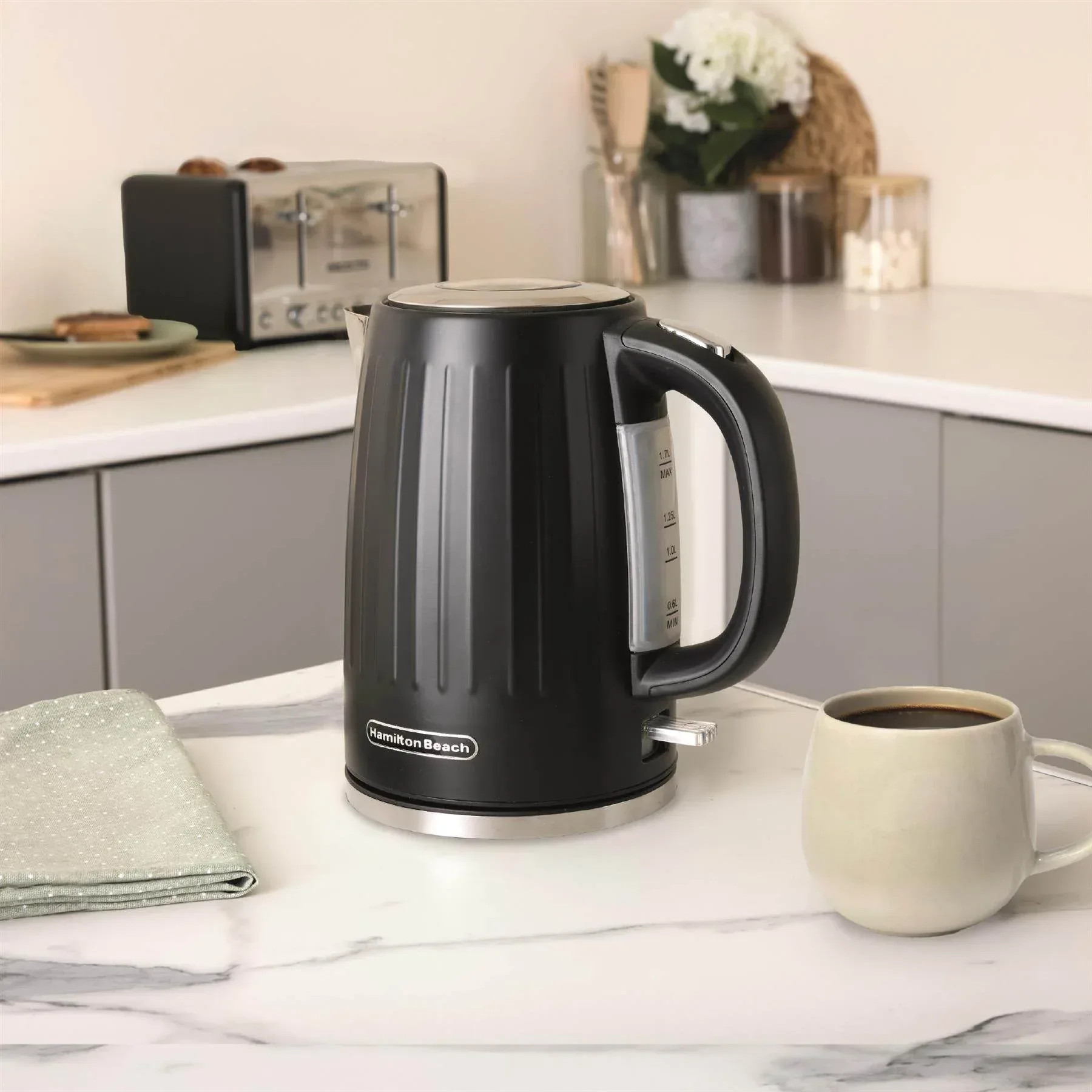 Hamilton Beach Harmony Kettle & Toaster Set - Espresso - Image 3