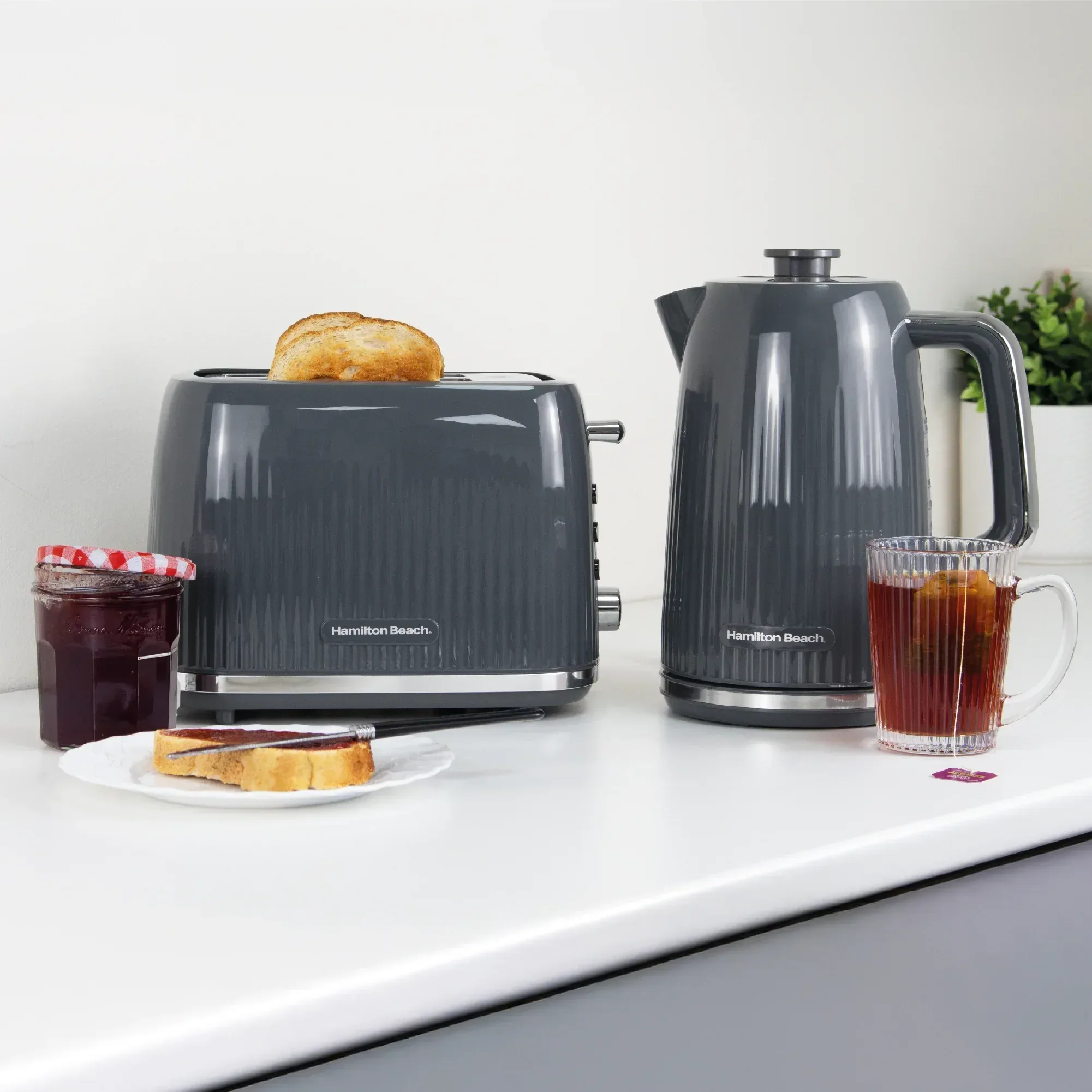 Hamilton Beach Miami 2 Slice Toaster Charcoal Grey - Image 12
