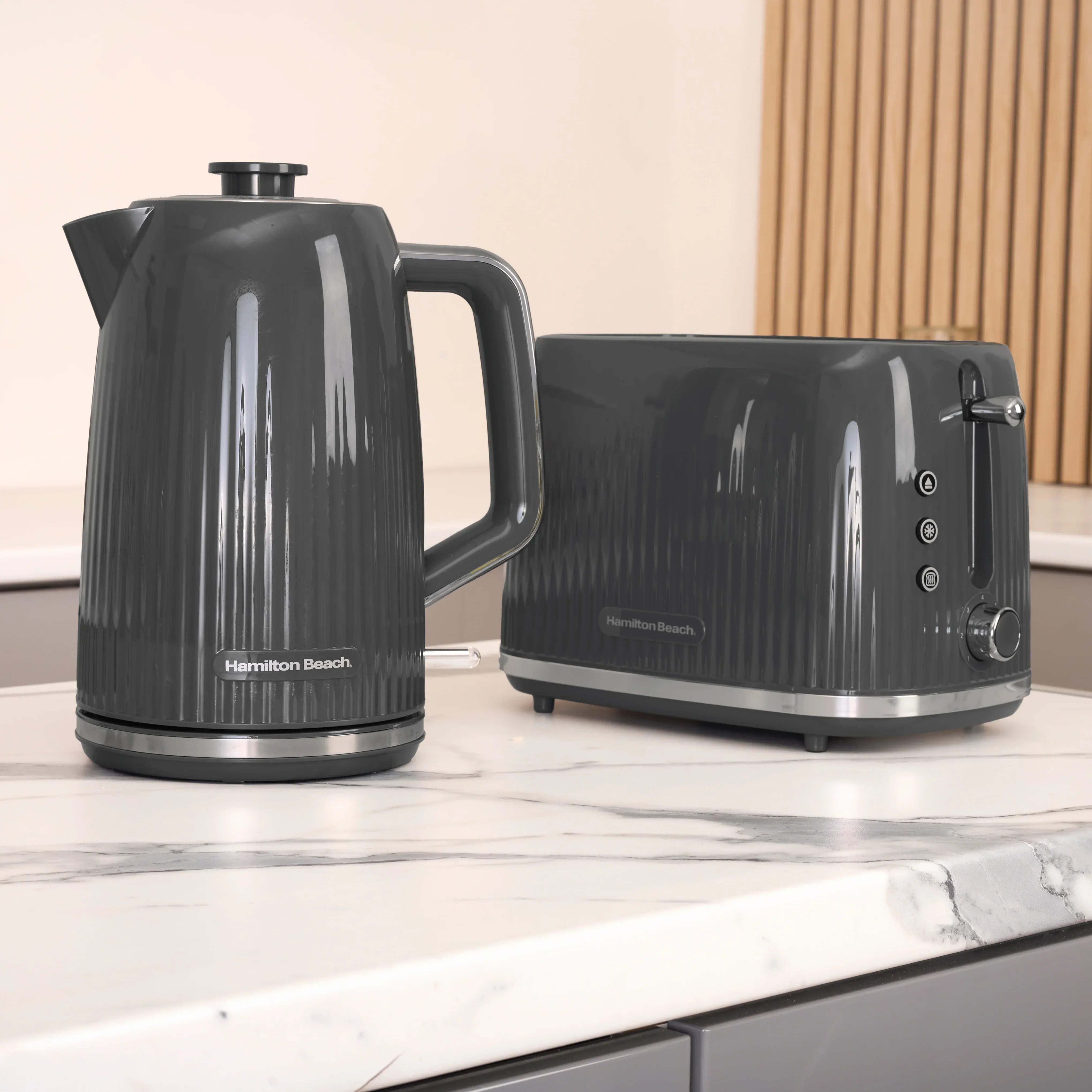 Hamilton Beach Miami Kettle, Toaster & Microwave Set - Charcoal Grey - Image 3