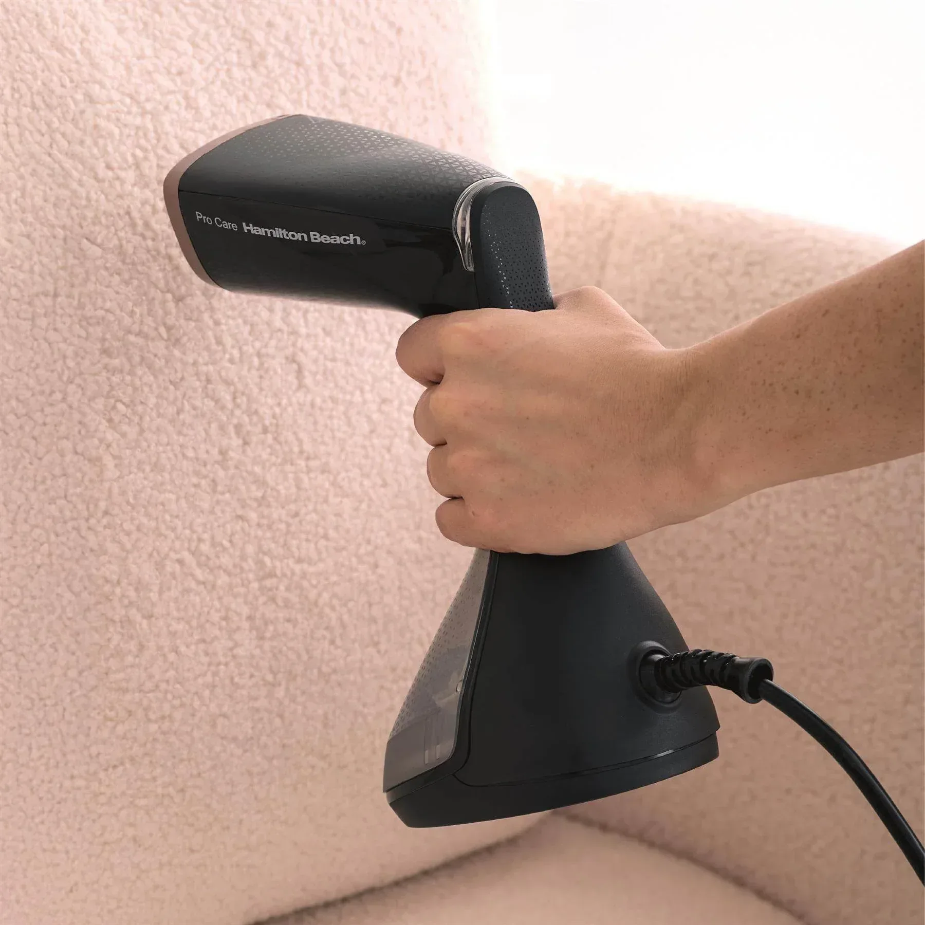 Hamilton Beach ProCare Handheld Garment Steamer - Black & Bronze - Image 3